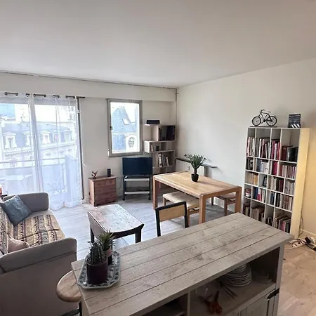 Apartment Near Champs-elysees, Facing Parc Monceau