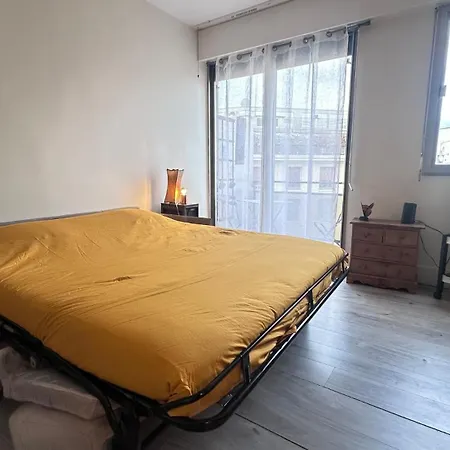 Apartment Near Champs-elysees, Facing Parc Monceau
