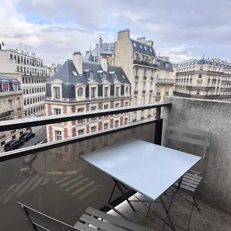 Apartment Near Champs-elysees, Facing Parc Monceau